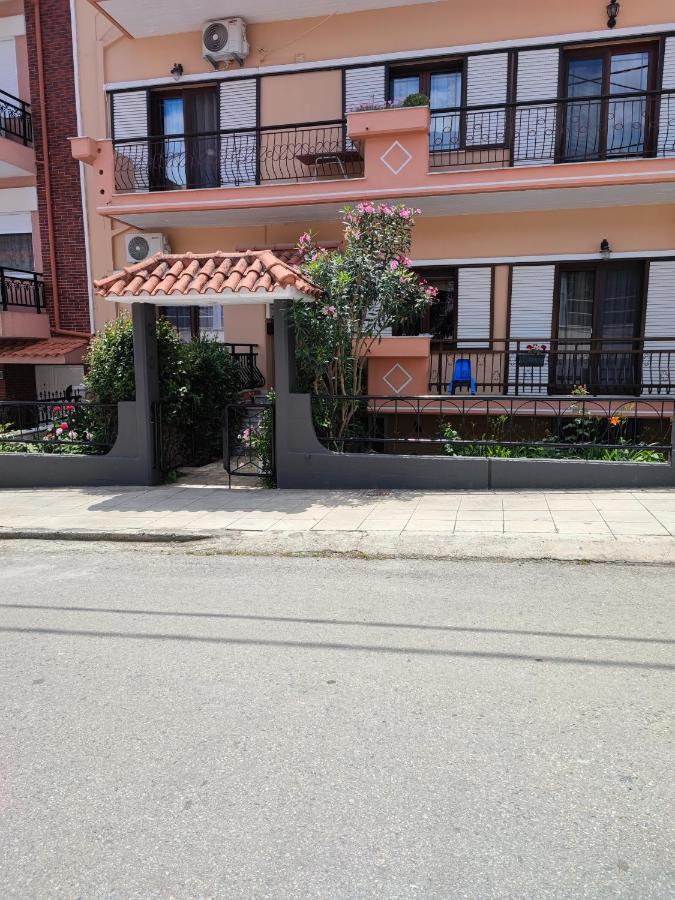 Mary'S Apartment Alexandroupolis Buitenkant foto